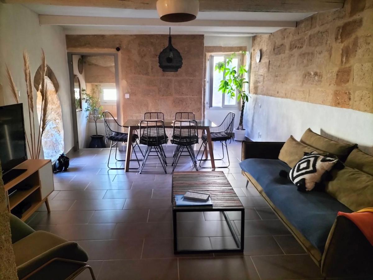 Maison De Village Familiale Pont Du Gard, Toit Terrasse, Barbecue, Fibre Vers-Pont-du-Gard Eksteriør bilde